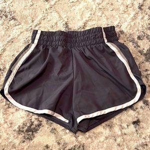 Girls M (7-8) Gray Shorts